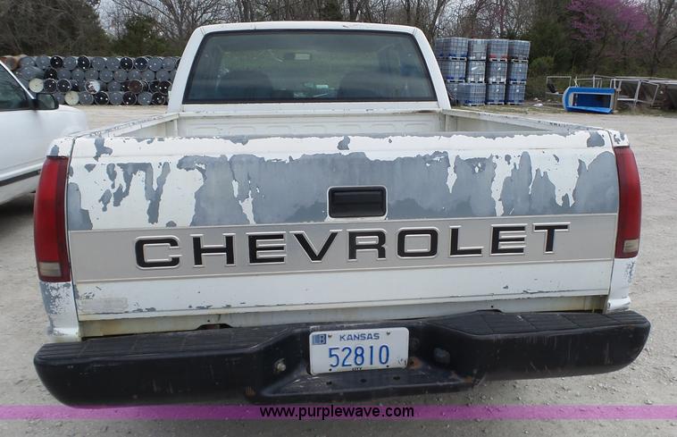 image for item BL9553 1993 Chevrolet 1500 Ext. Cab pickup truck