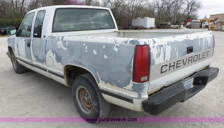 image for item BL9553 1993 Chevrolet 1500 Ext. Cab pickup truck