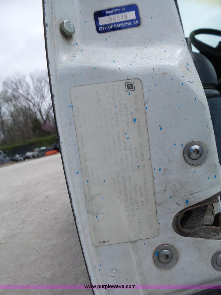 image for item BL9553 1993 Chevrolet 1500 Ext. Cab pickup truck