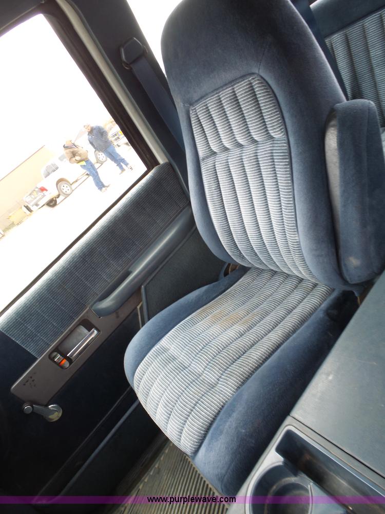 image for item BL9553 1993 Chevrolet 1500 Ext. Cab pickup truck