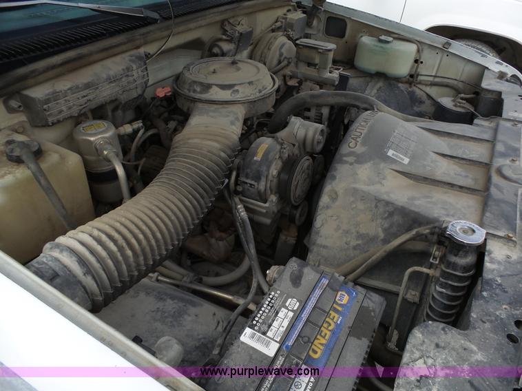 image for item BL9553 1993 Chevrolet 1500 Ext. Cab pickup truck