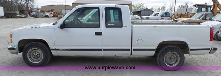 image for item BL9554 1996 GMC Sierra 1500 Ext. Cab pickup truck