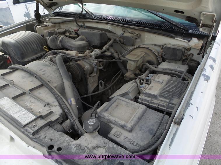 image for item BL9554 1996 GMC Sierra 1500 Ext. Cab pickup truck