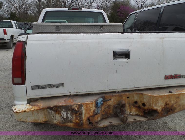 image for item BL9556 1997 Chevrolet 2500HD pickup truck