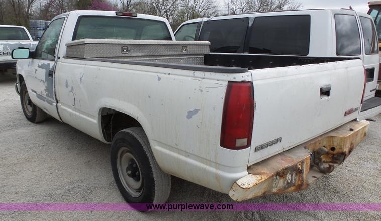 image for item BL9556 1997 Chevrolet 2500HD pickup truck