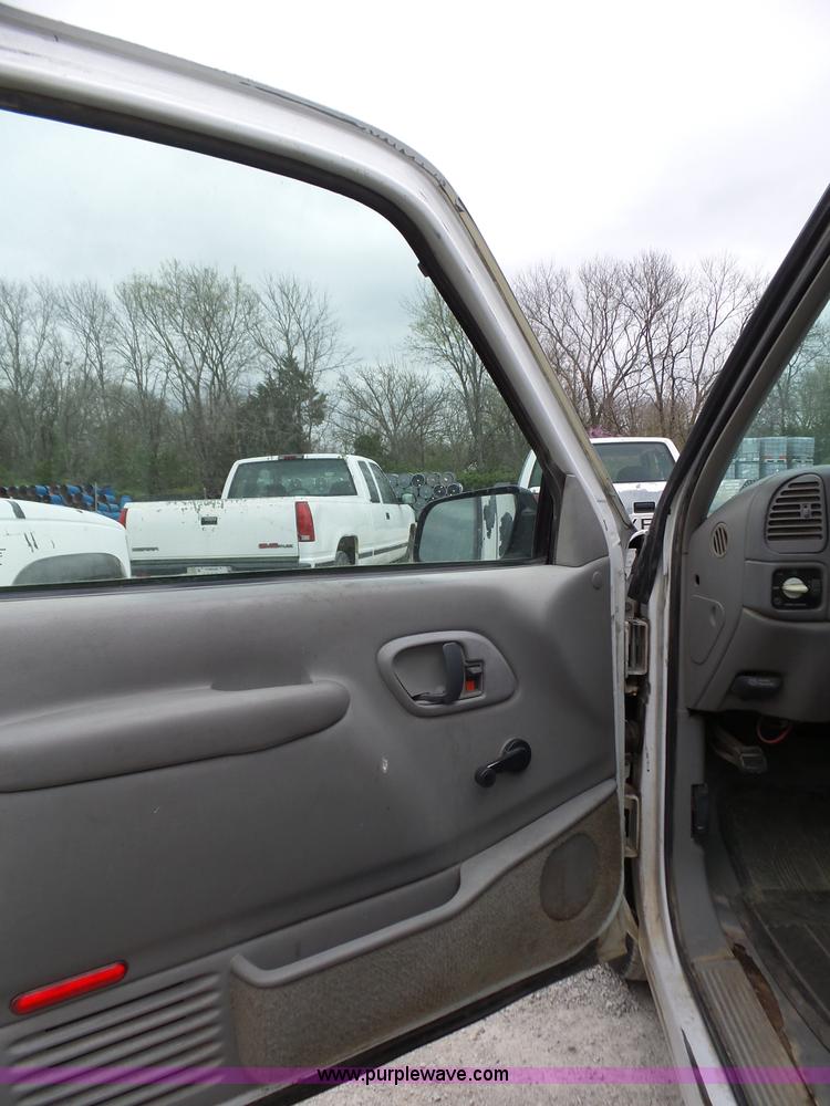 image for item BL9556 1997 Chevrolet 2500HD pickup truck