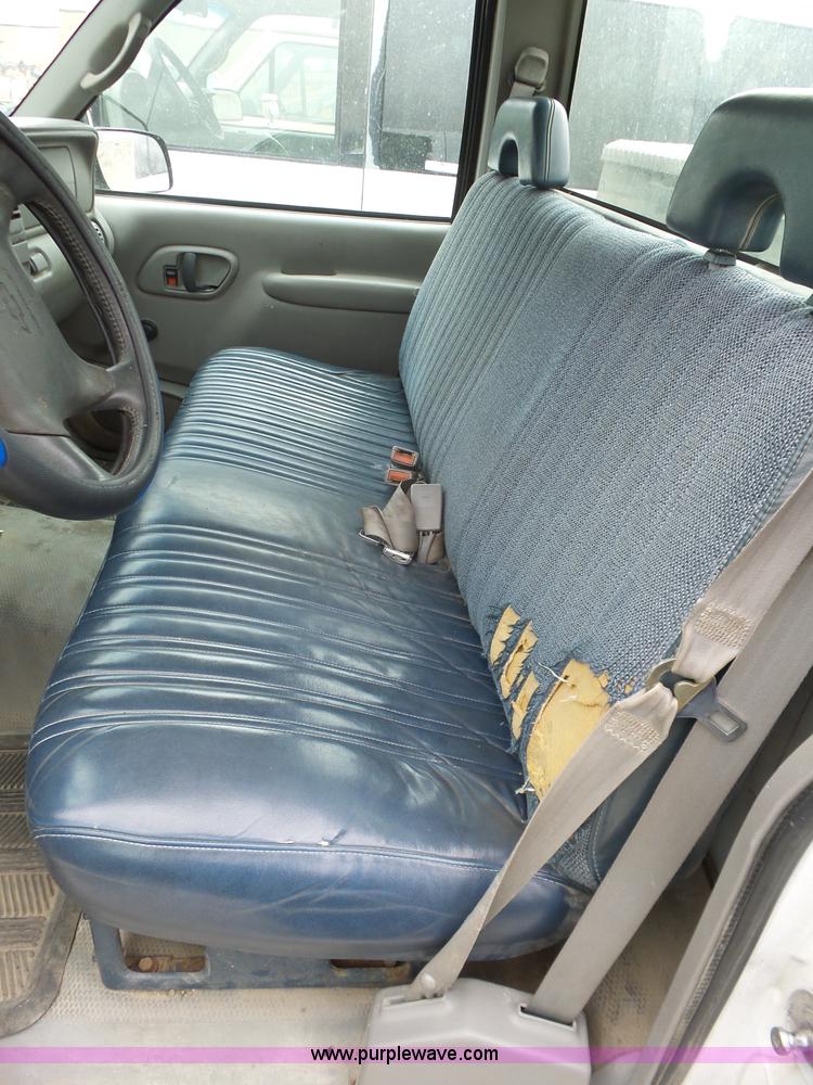 image for item BL9556 1997 Chevrolet 2500HD pickup truck