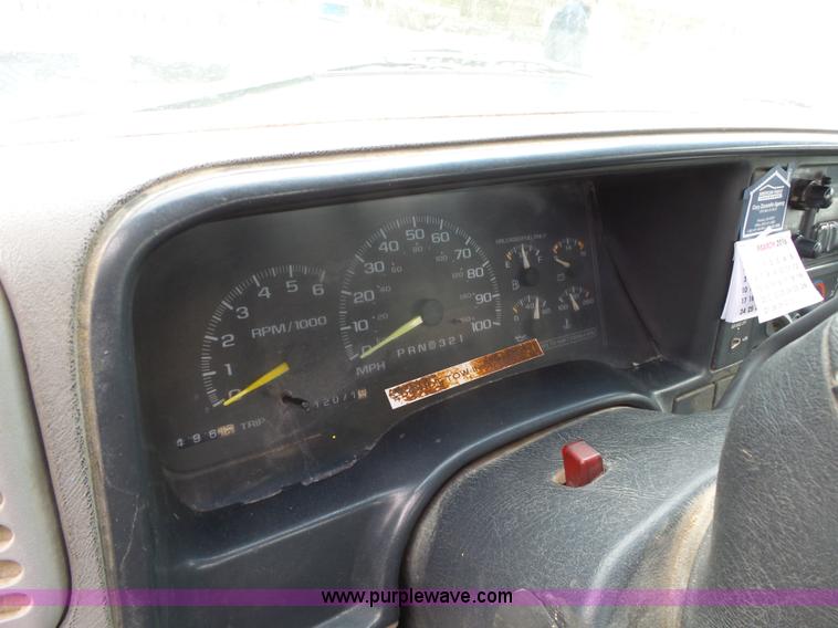 image for item BL9556 1997 Chevrolet 2500HD pickup truck