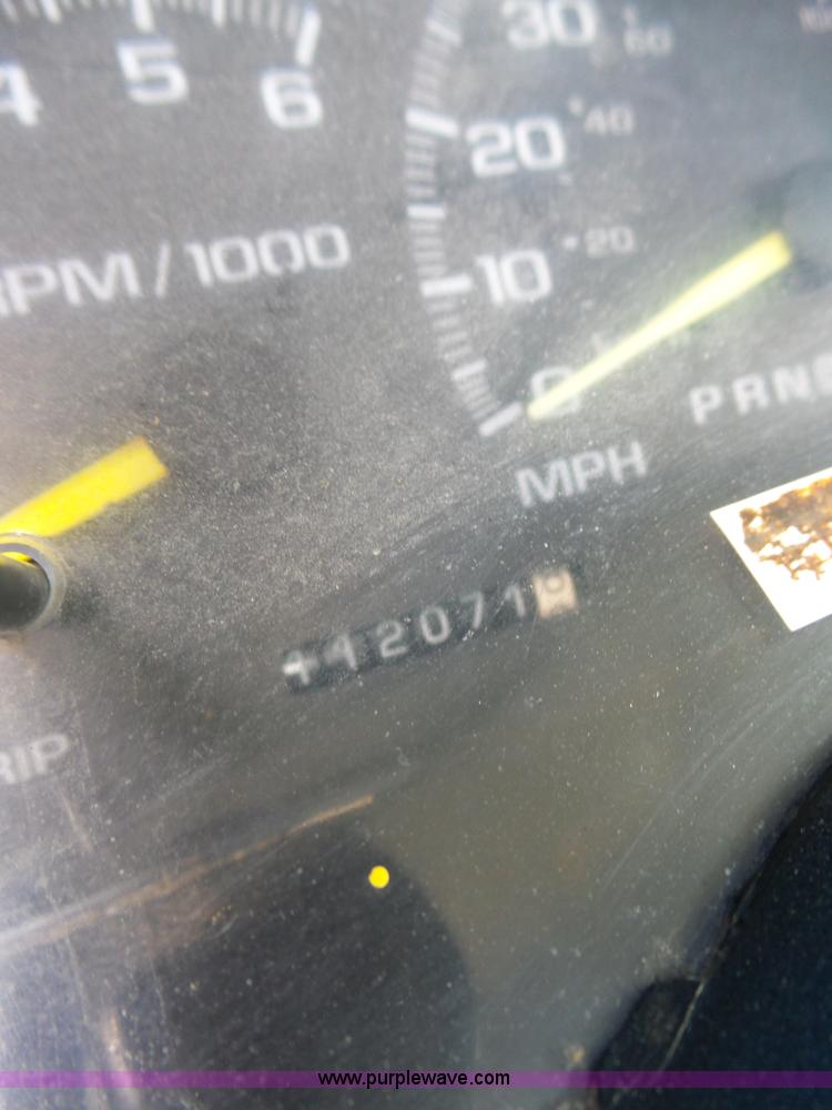 image for item BL9556 1997 Chevrolet 2500HD pickup truck