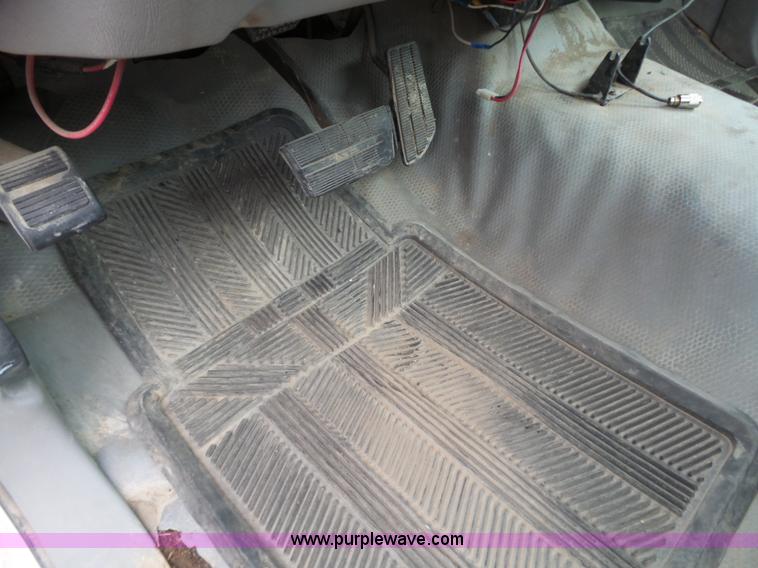 image for item BL9556 1997 Chevrolet 2500HD pickup truck