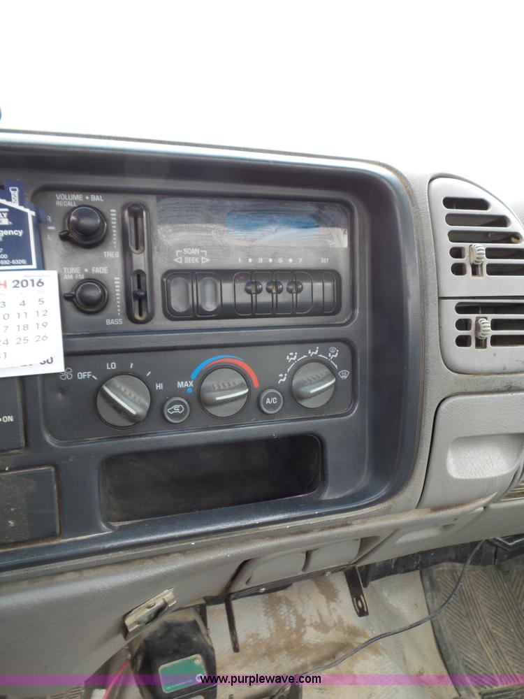 image for item BL9556 1997 Chevrolet 2500HD pickup truck