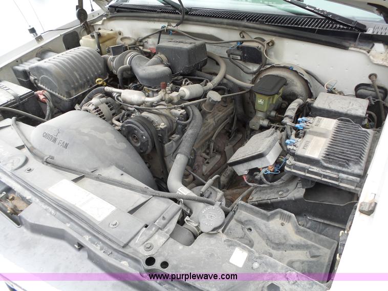 image for item BL9556 1997 Chevrolet 2500HD pickup truck