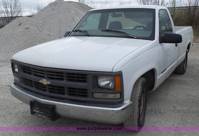 image for item BL9561 1997 Chevrolet 2500HD pickup truck