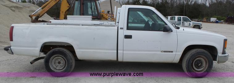 image for item BL9561 1997 Chevrolet 2500HD pickup truck