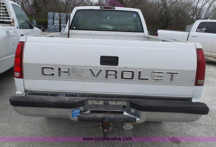 image for item BL9561 1997 Chevrolet 2500HD pickup truck