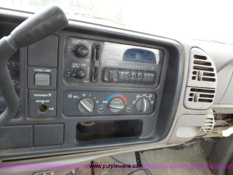 image for item BL9561 1997 Chevrolet 2500HD pickup truck