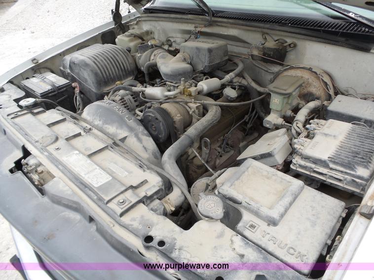 image for item BL9561 1997 Chevrolet 2500HD pickup truck