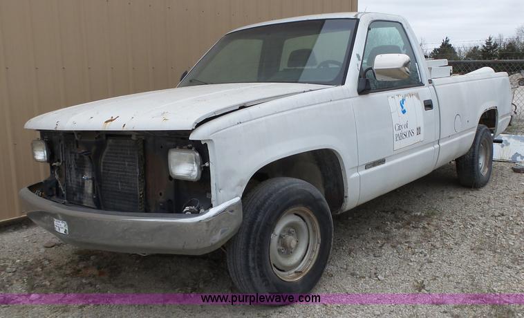 image for item BL9562 1994 GMC Sierra 1500 pickup truck