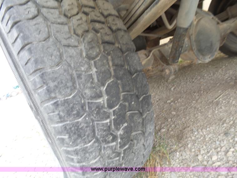 image for item BL9562 1994 GMC Sierra 1500 pickup truck