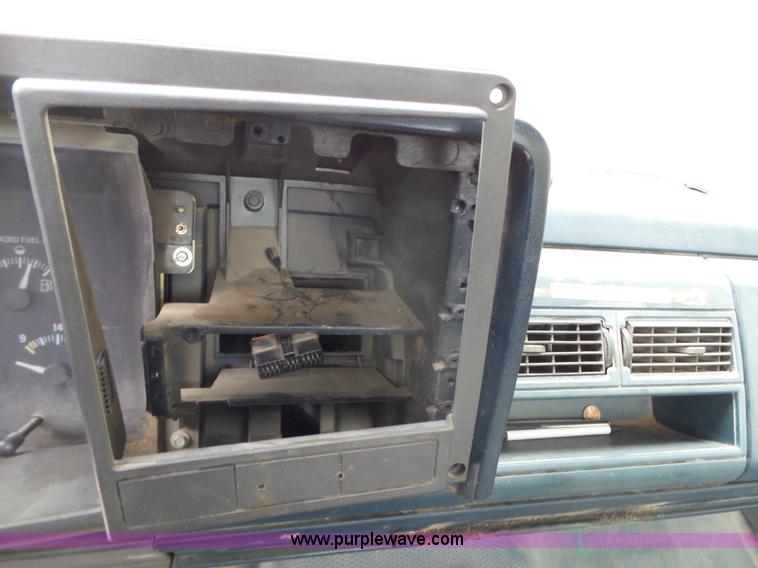 image for item BL9562 1994 GMC Sierra 1500 pickup truck