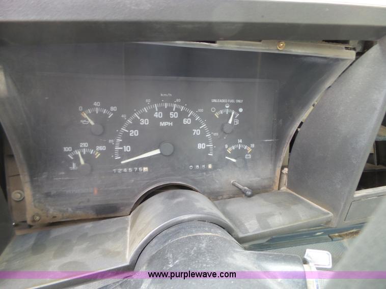 image for item BL9562 1994 GMC Sierra 1500 pickup truck