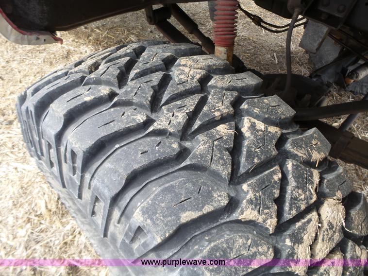 image for item BL9574 1990 Chevrolet Suburban V1500 SUV