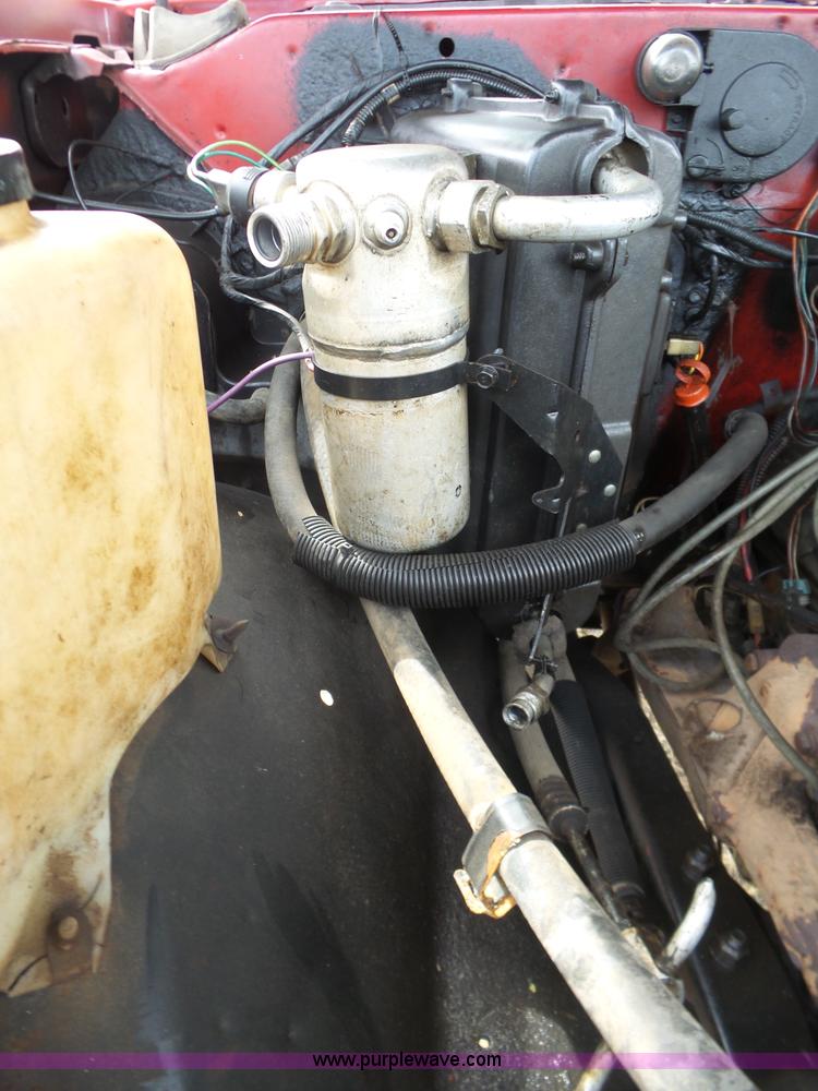 image for item BL9574 1990 Chevrolet Suburban V1500 SUV