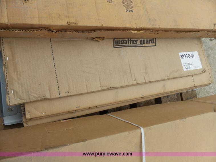 image for item BN9666 Assorted items