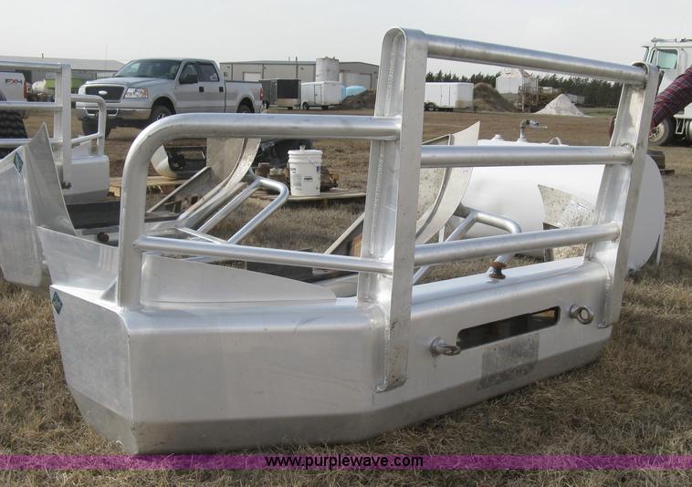 Herd semi truck bumper in Lyons, KS Item BP9593 sold Purple Wave