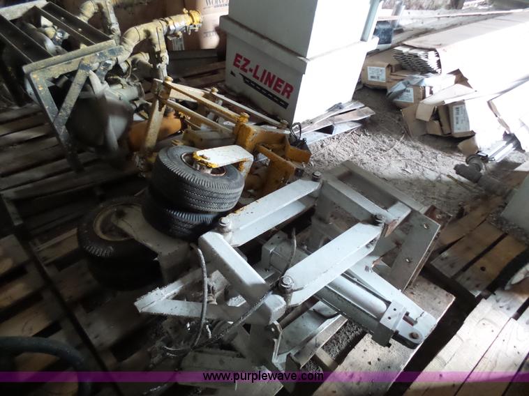 image for item BS9892 EZ-Liner striping system