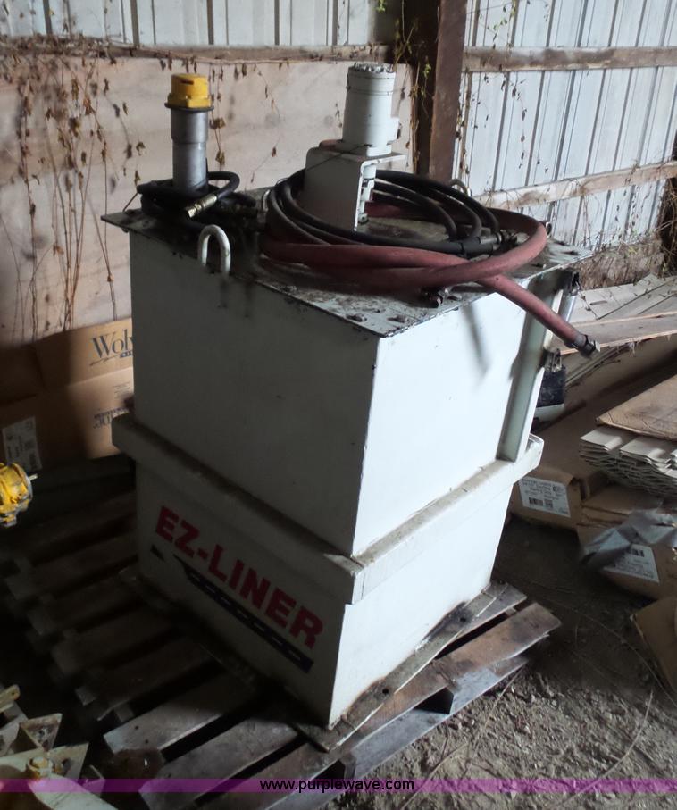 image for item BS9892 EZ-Liner striping system