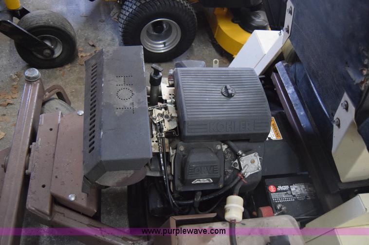 image for item BW9424 Grasshopper 720K lawn mower