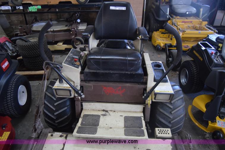 image for item BW9424 Grasshopper 720K lawn mower