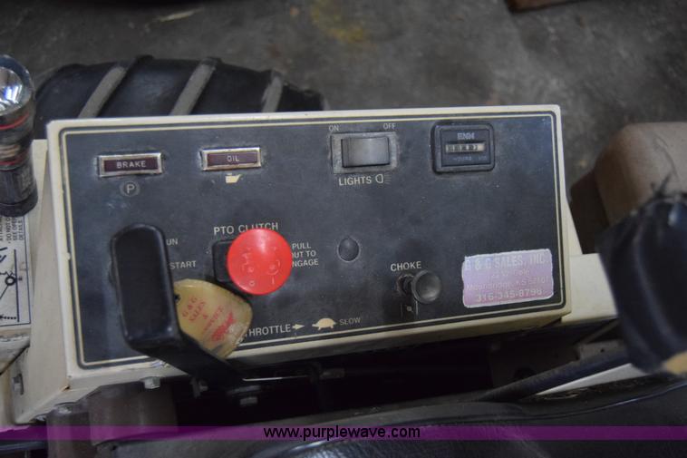 image for item BW9424 Grasshopper 720K lawn mower