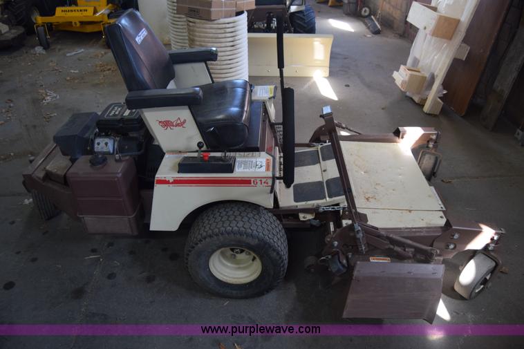 image for item BW9425 Grasshopper 614 lawn mower