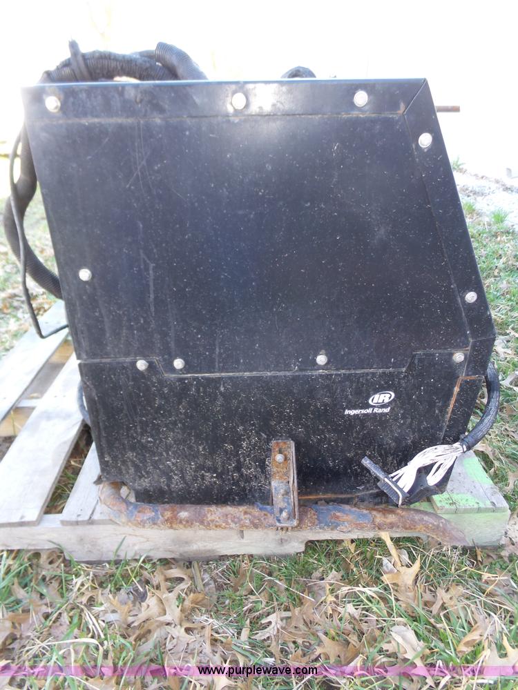 image for item BX9042 (2) auxiliary power units