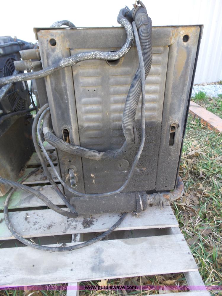 image for item BX9042 (2) auxiliary power units