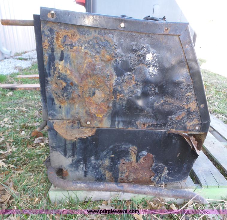 image for item BX9042 (2) auxiliary power units