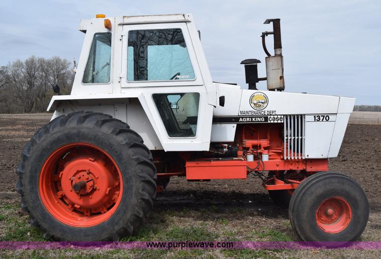 image for item BX9691 Case 1370 tractor