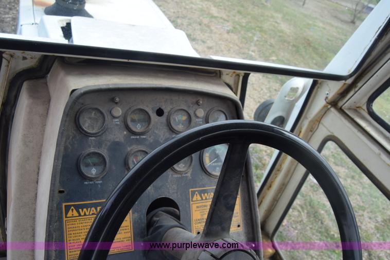 image for item BX9691 Case 1370 tractor