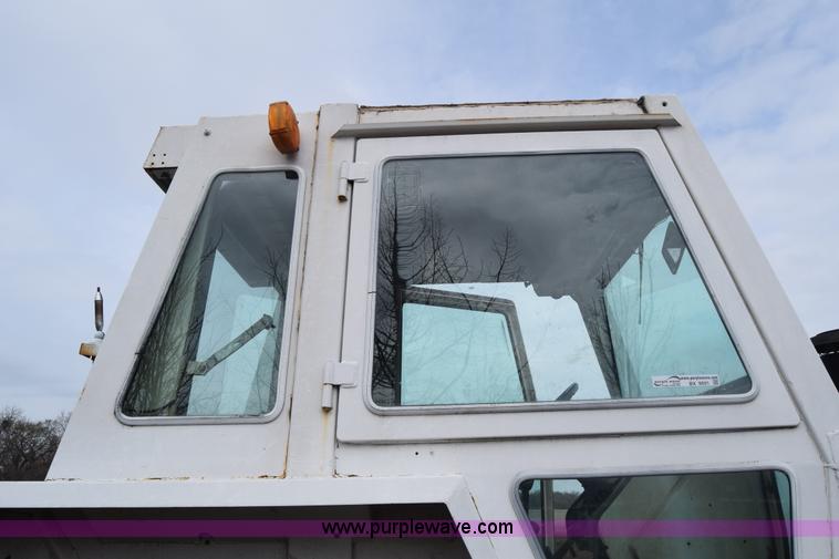 image for item BX9691 Case 1370 tractor