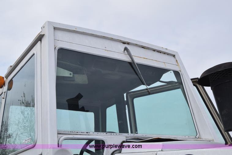 image for item BX9691 Case 1370 tractor