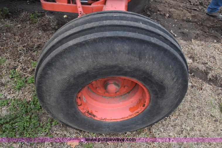 image for item BX9691 Case 1370 tractor