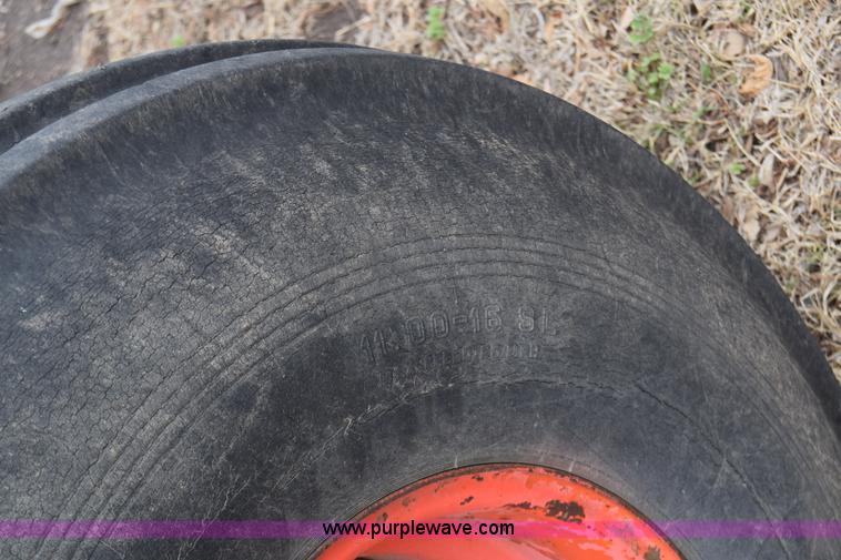 image for item BX9691 Case 1370 tractor