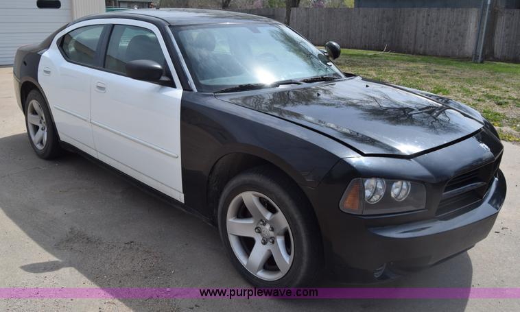 image for item BX9696 2006 Dodge Charger Police