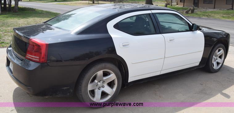 image for item BX9696 2006 Dodge Charger Police
