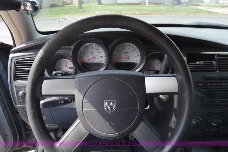 image for item BX9696 2006 Dodge Charger Police