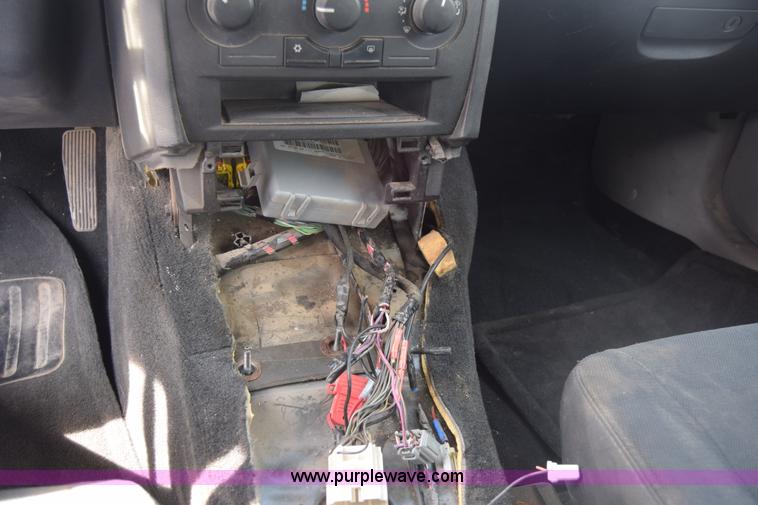 image for item BX9696 2006 Dodge Charger Police