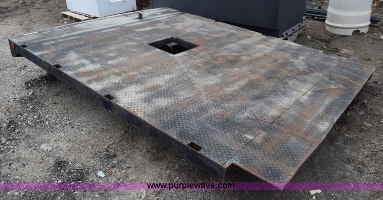 image for item BX9697 Steel flatbed