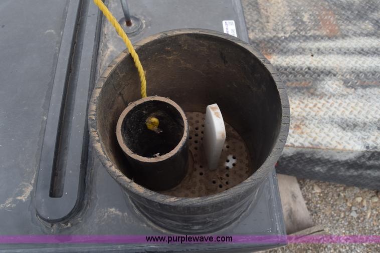 image for item BX9698 United Plastics poly tank